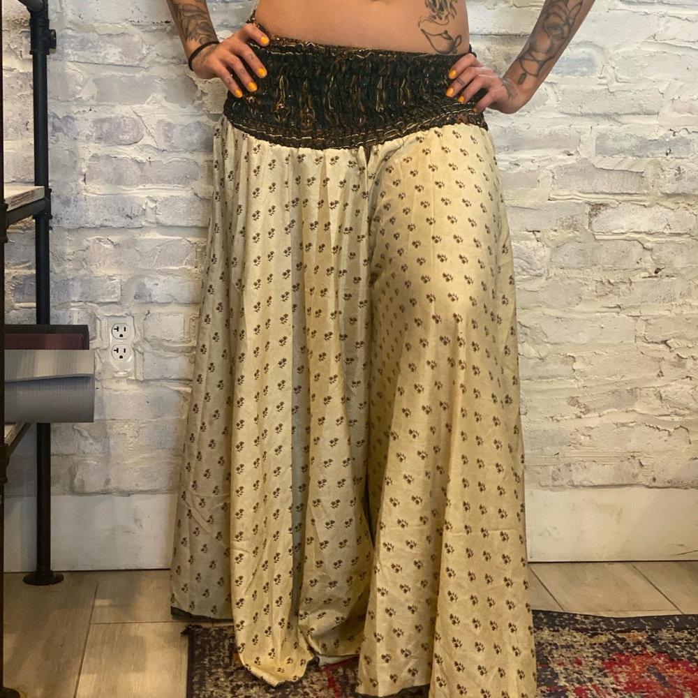 Bell Skirt pants